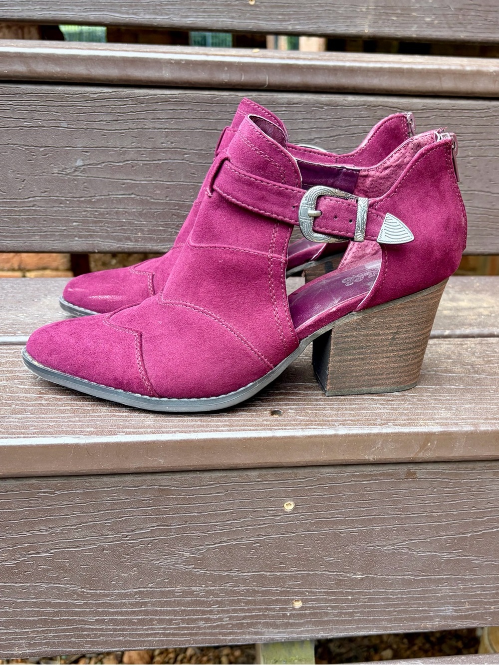 Carlos by Carlos Santana Faux Suede Cutout Ankle Booties in Burgundy